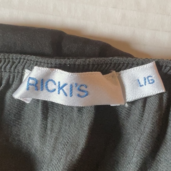 Ricki's Asymmetrical Black Ruffled Blouse - Picture 3 of 3